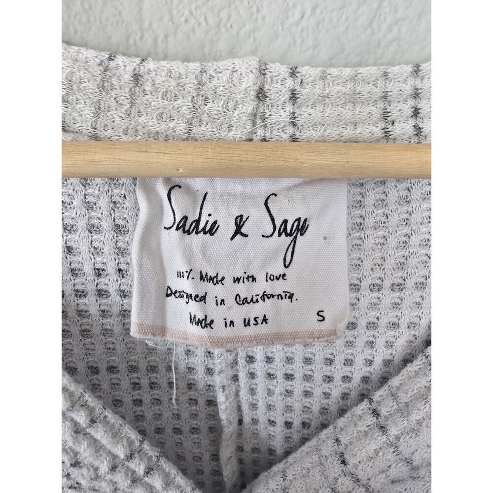 Sadie & Sage Soft Waffle Knit Cropped Cardigan Gray Button Front Women Size S - Picture 3 of 6